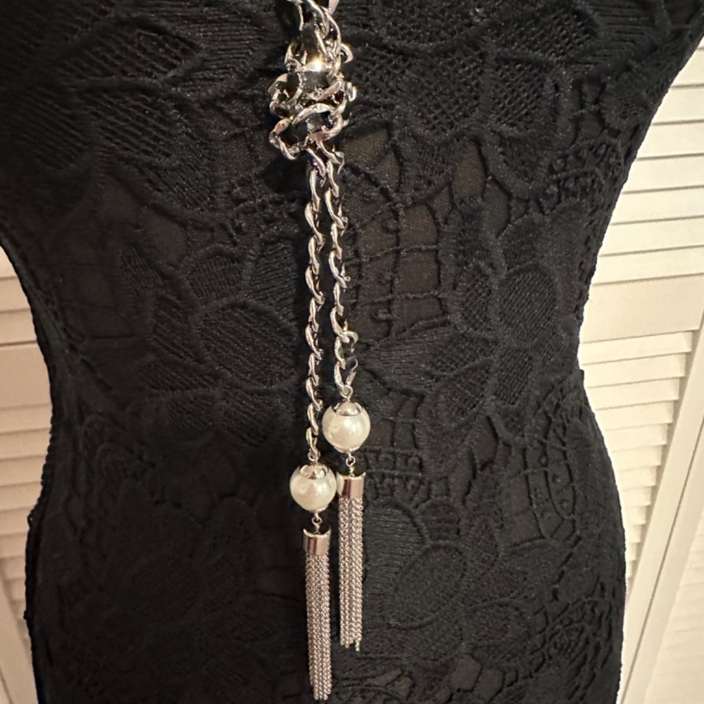 WHBM lavaliere Necklace with Pearl detail - Picture 3 of 3